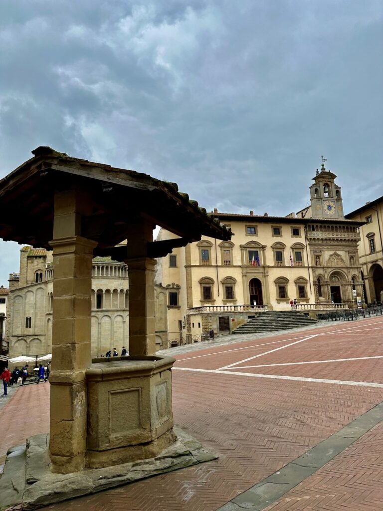 25. Arezzo